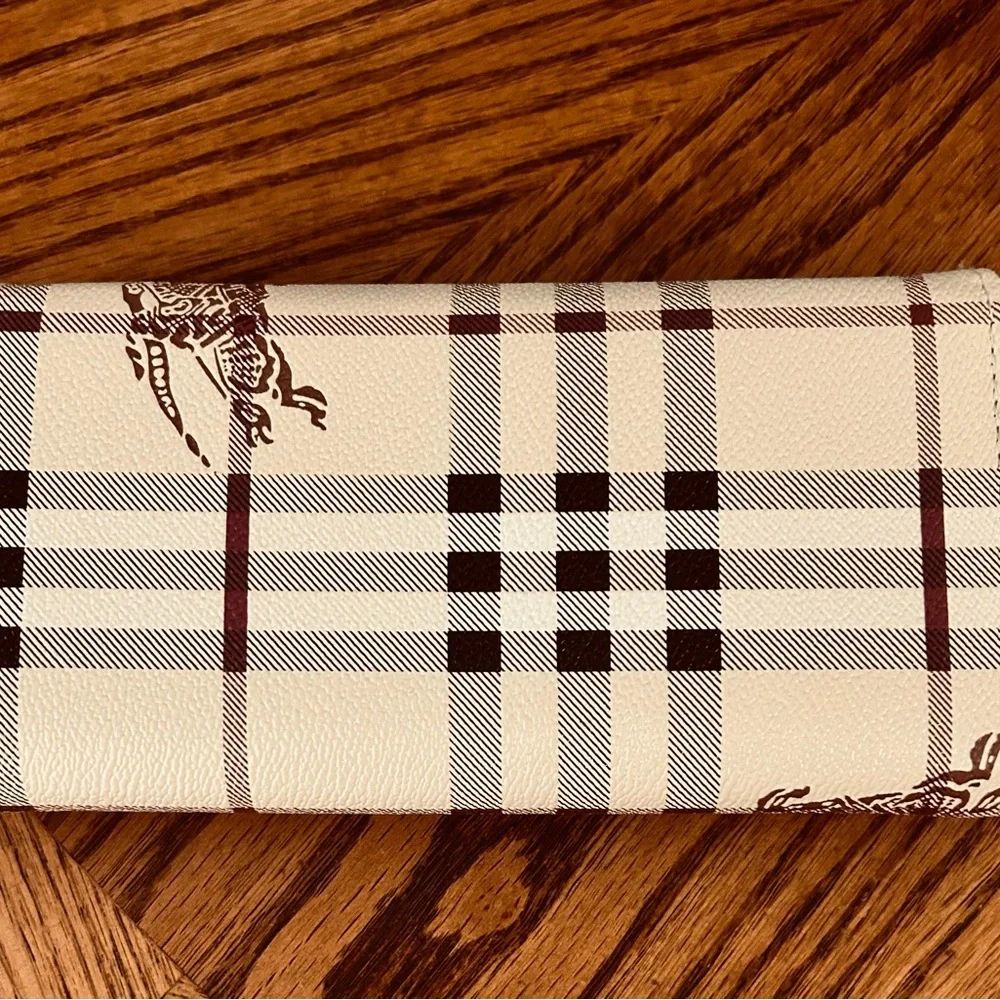 Burberry Cream Checkered Women's Bag - Picture 2 of 4